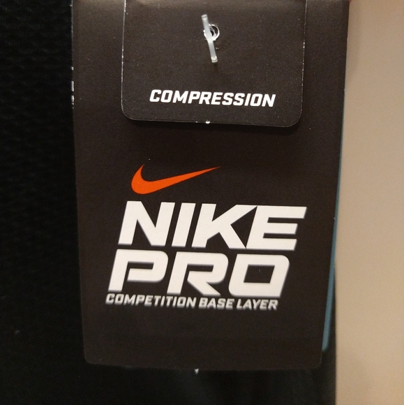 Nike Pro Compression Tee - Picture 5 of 7